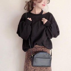 スウェットを万能アイテムに変えるお手本コーデ|「カジュアルすぎ」「ゆるすぎ」って侮ってない?