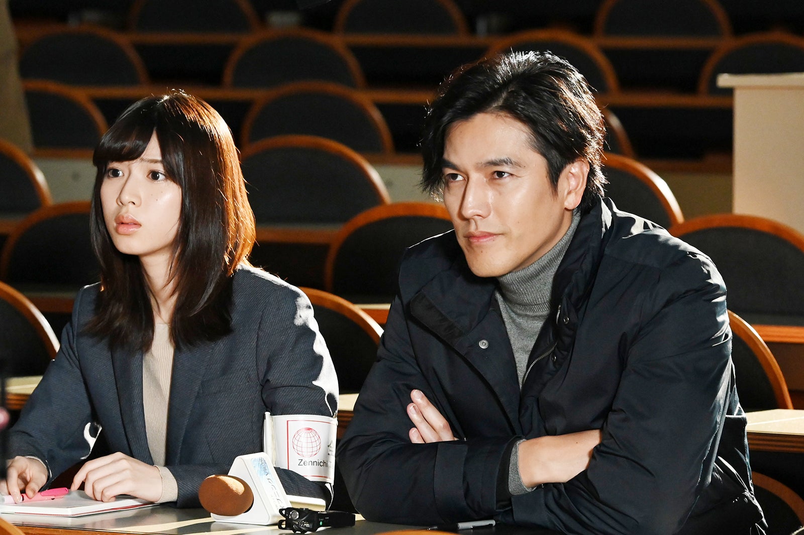 白石聖、要潤／「シロでもクロでもない世界で、パンダは笑う。」第2話より（C）日本テレビ