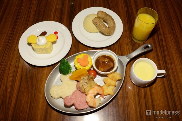 新しいディナーショー「ザ・ダイヤモンドホースシュー・プレゼンツ“ミッキー&カンパニー”」で食べることのできるディナーメニュー(子ども用)