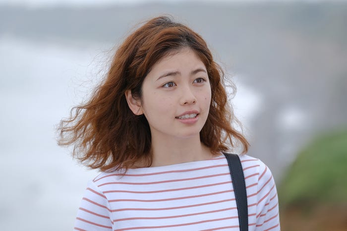彼女はキレイだった 中島健人 小芝風花 オープニングの変化が話題 本編とリンク モデルプレス 彼女はキレイだった 中島健人 小芝風花 オープニングの変化が話題 本編とリンク モデルプレス