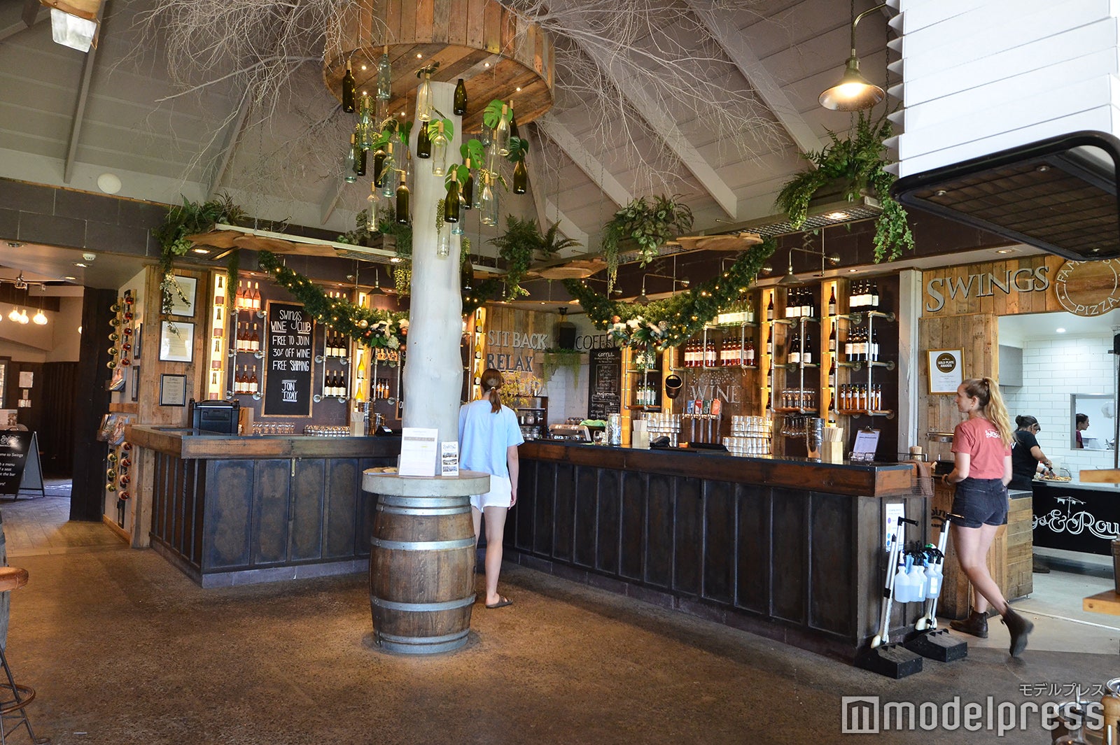 スウィングス＆ラウンドアバウト（C）モデルプレス