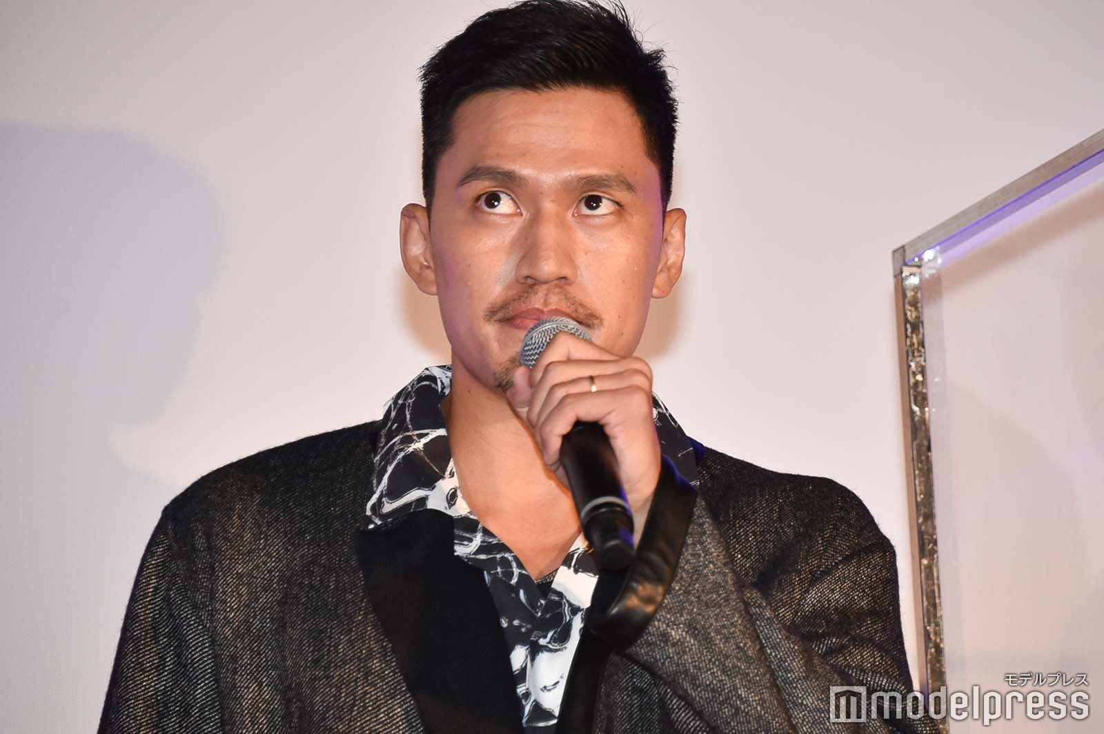 「志尊淳です」と挨拶した小柳心 （C）モデルプレス