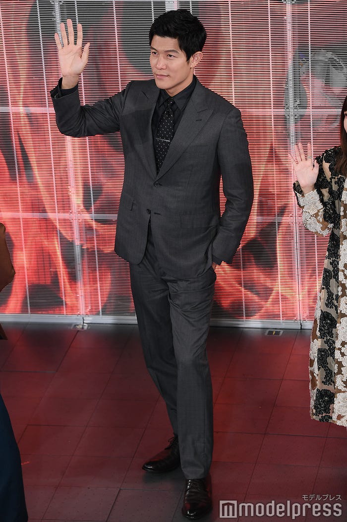 鈴木亮平(C)モデルプレス