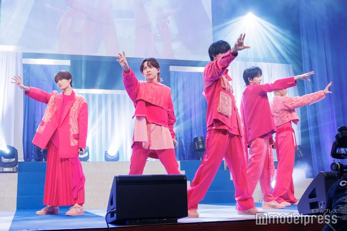 M!LK(C)モデルプレス