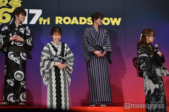 望月歩、小芝風花、豊田裕大、松本まりか (C)モデルプレス