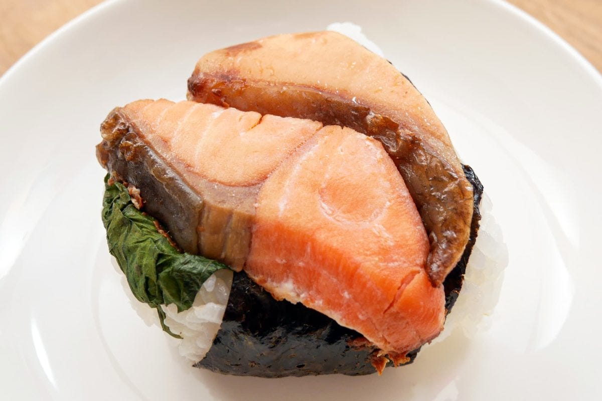 炙りサーモンおむすび