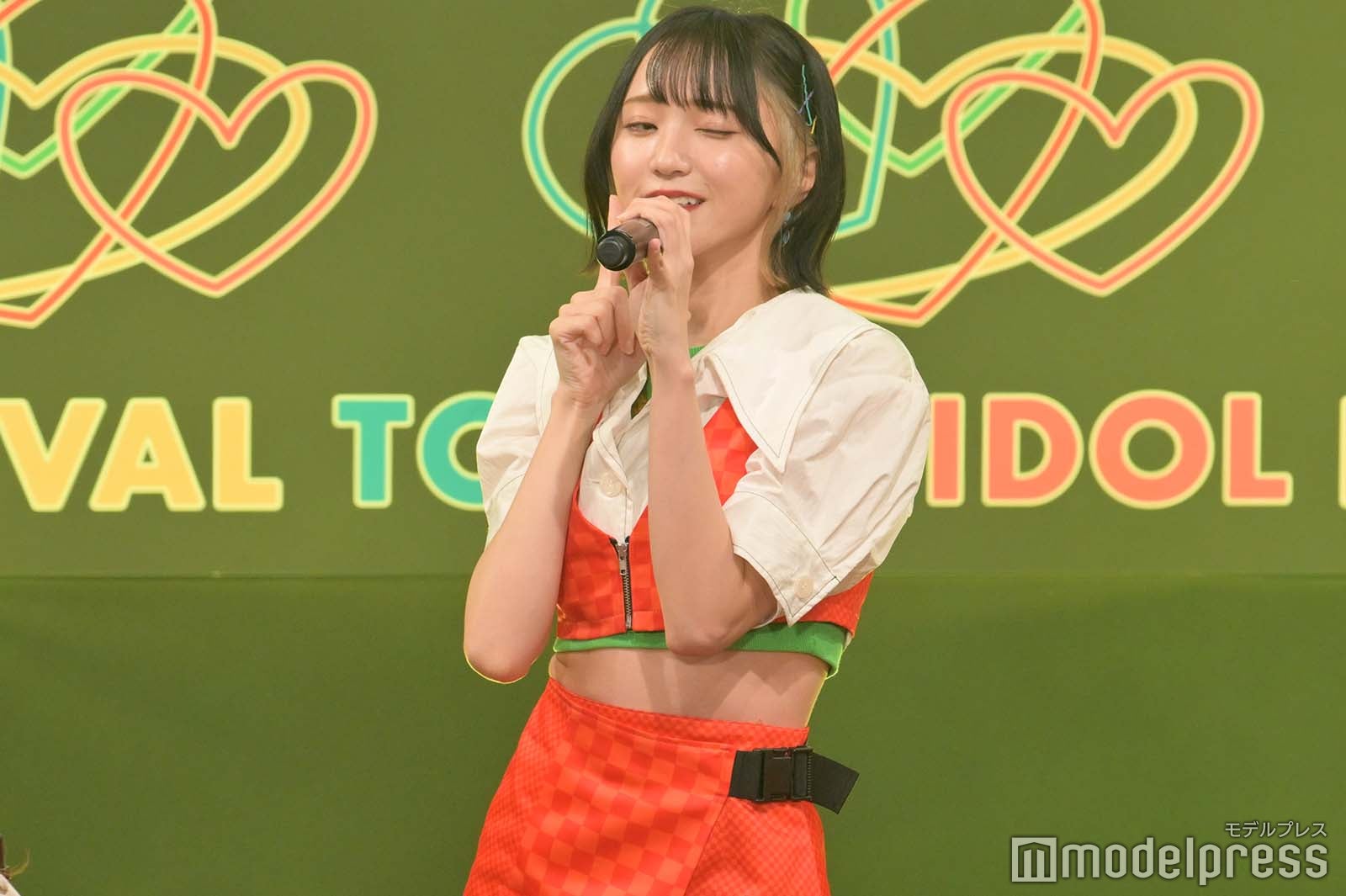 =LOVE （C）モデルプレス