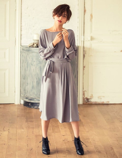 ウエストリボンプリーツスカート「Re:EDIT by GALSTAR」2,998円（税込）／画像提供：Re:EDIT by GALSTAR