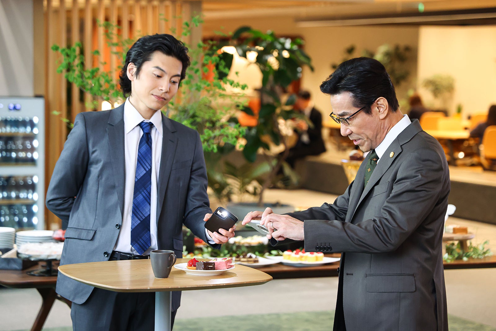 岸谷五朗「初恋DOGs」第3話（C）TBS