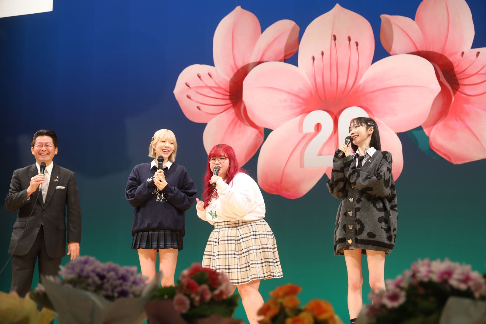 エア、UraN、浅見めいら（C）令和7年鯖江市はたちのつどい