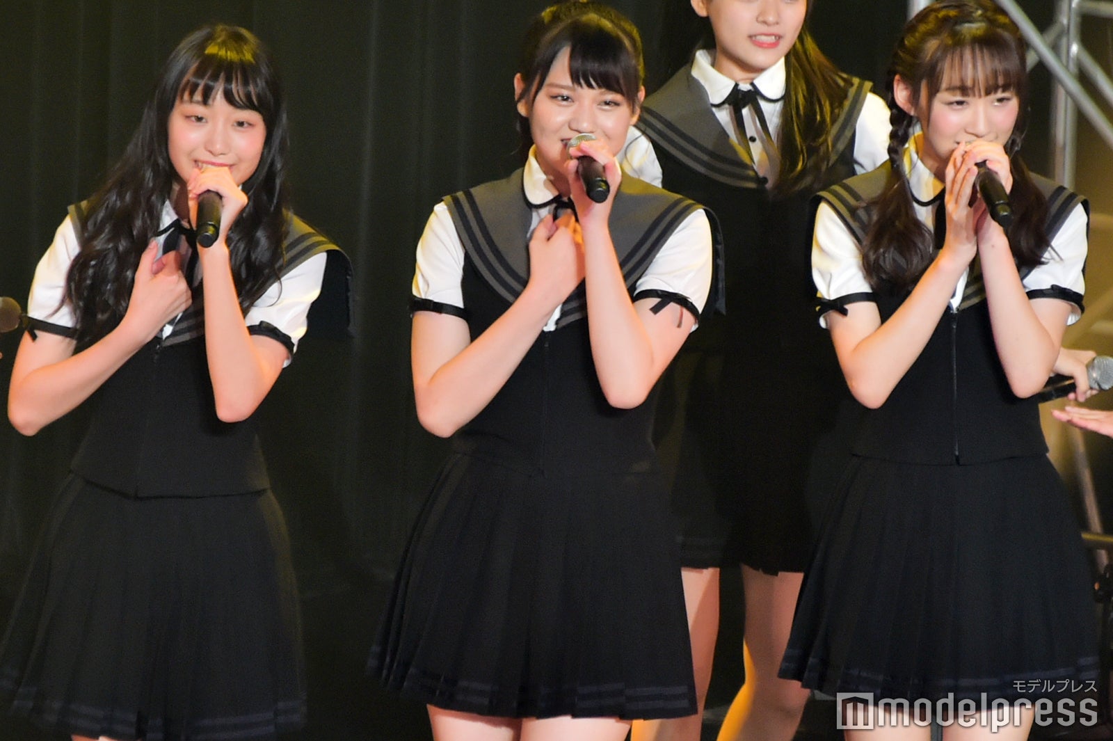 瀧脇笙古、高松瞳、音嶋莉沙／＝LOVE （C）モデルプレス