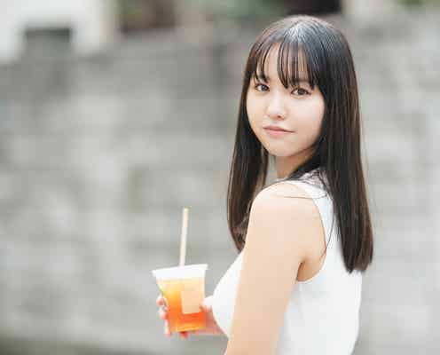 本郷柚巴、豊満バストくっきり “初めての一人暮らし”テーマに日常グラビア