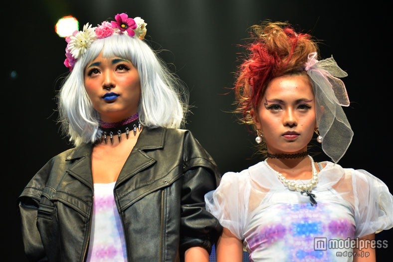 斉藤夏海（左）、鈴木あや（右）／「TOKYO STAGE」