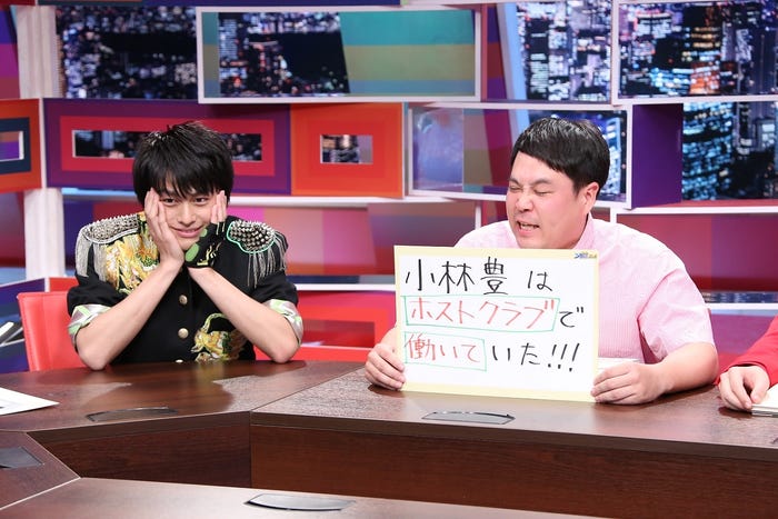 小林豊、タカ(写真提供:中京テレビ)