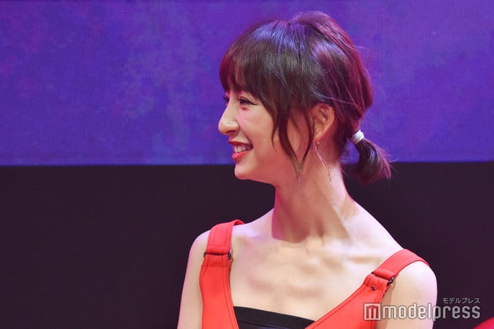 篠田麻里子(C)モデルプレス