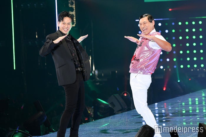 三代目JSB山下健二郎、オードリー春日と全力“カスカスダンス”シークレット登場で沸かす<TGC2018S/S>