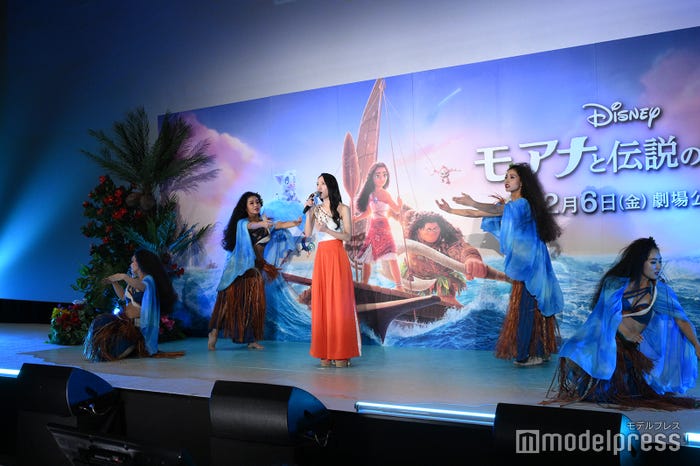 屋比久知奈(C)モデルプレス