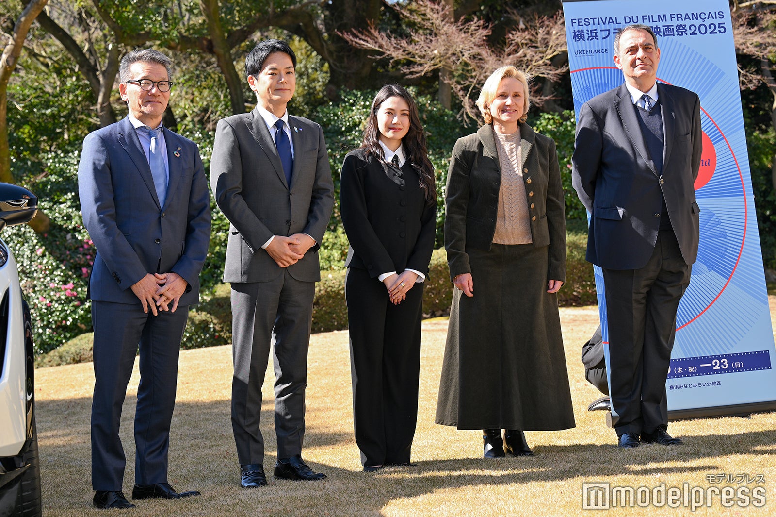 （左から）⽥川丈⼆氏、⼭中⽵春市長、⼆階堂ふみ、ダニエラ・エルストナー氏、フィリップ・セトン大使（C）モデルプレス