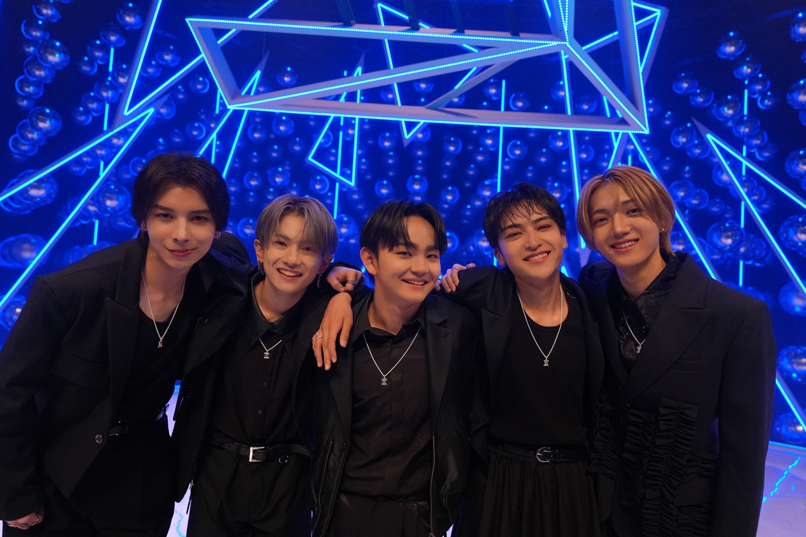 Team Cosmos／（左から）ADAM（アダム）、KEI（ケイ）、TAIKI（タイキ）、KANON（カノン）、TAICHI（タイチ）／写真提供：BMSG