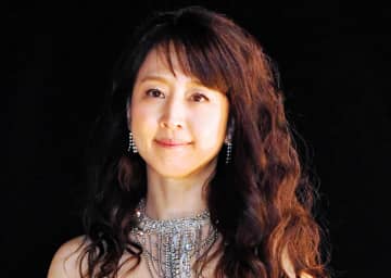 20代で突発性難聴を発症したレコ大歌手 補聴器の装着を検討→「40代で発症してから何度も繰り返しているメニエール病による聴力低下と激しい耳鳴り」に悩む