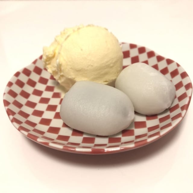 ぷち大福のアイスクリーム添え