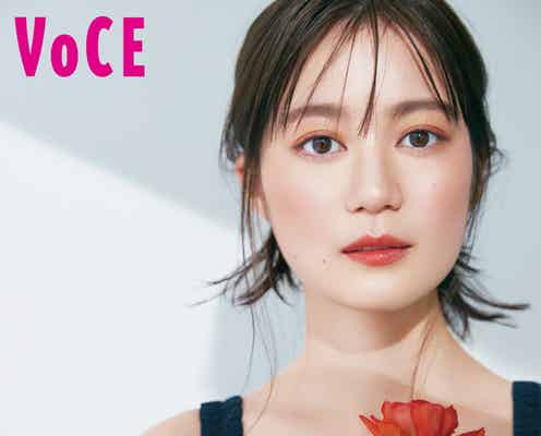 生田絵梨花、美デコルテ輝くドレス姿 華やかな“春のお花メイク”披露
