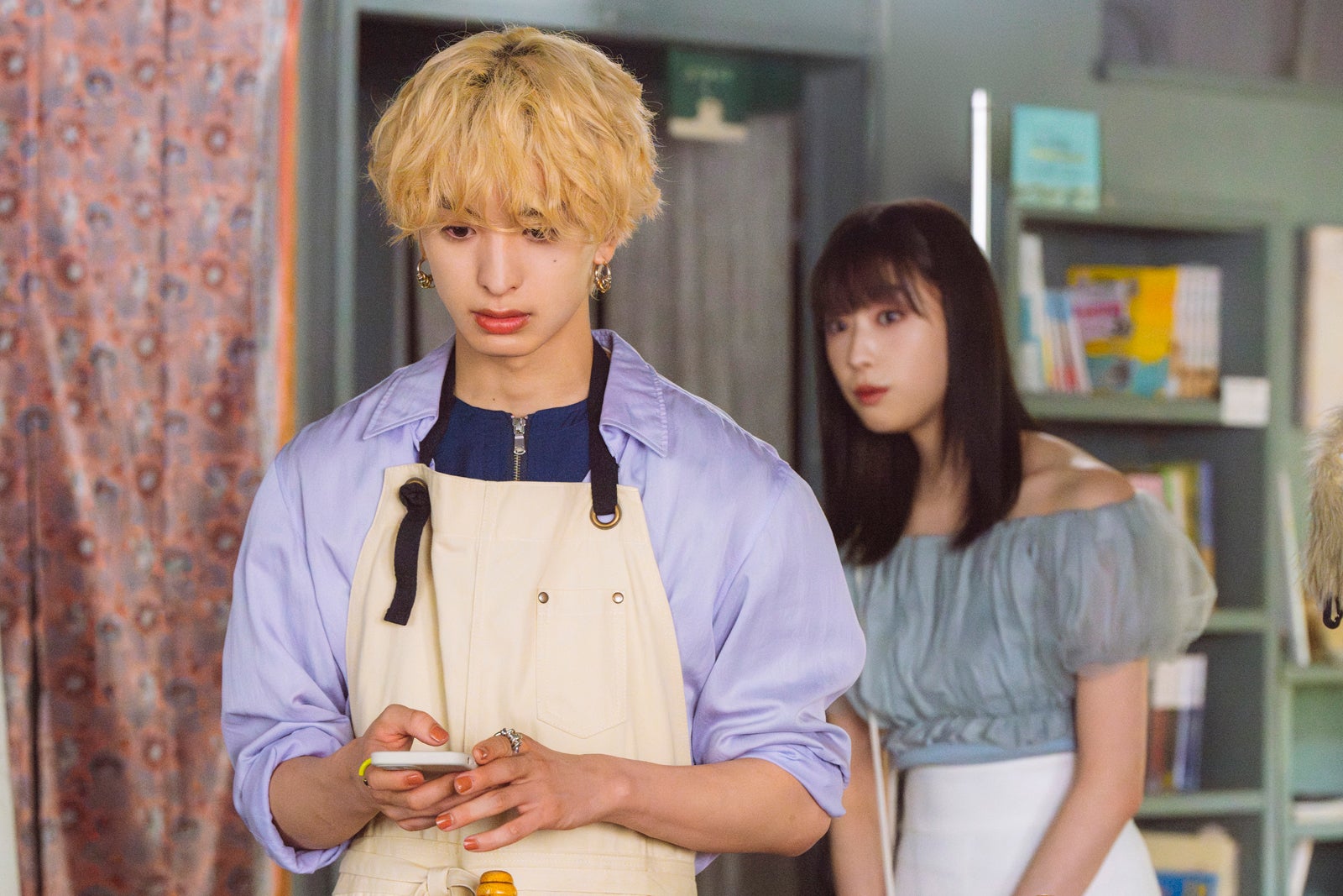 木村慧人、高橋ひかる「顔に泥を塗る」第7話より（C）テレビ朝日