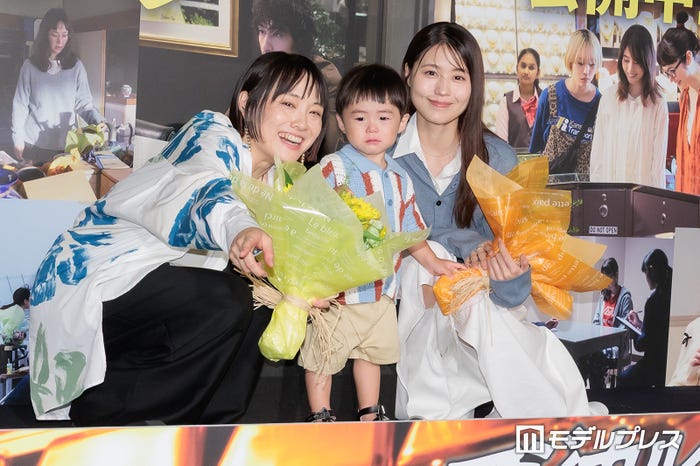 天野千尋監督、才真くん、有村架純(C)モデルプレス