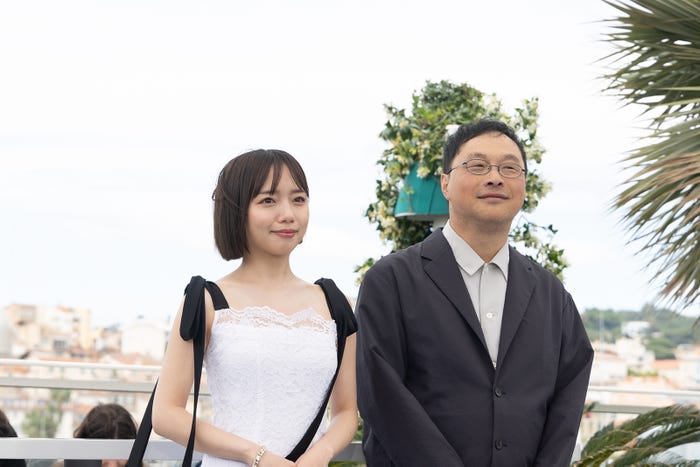 齊藤京子、深田晃司監督(C)Kazuko Wakayama