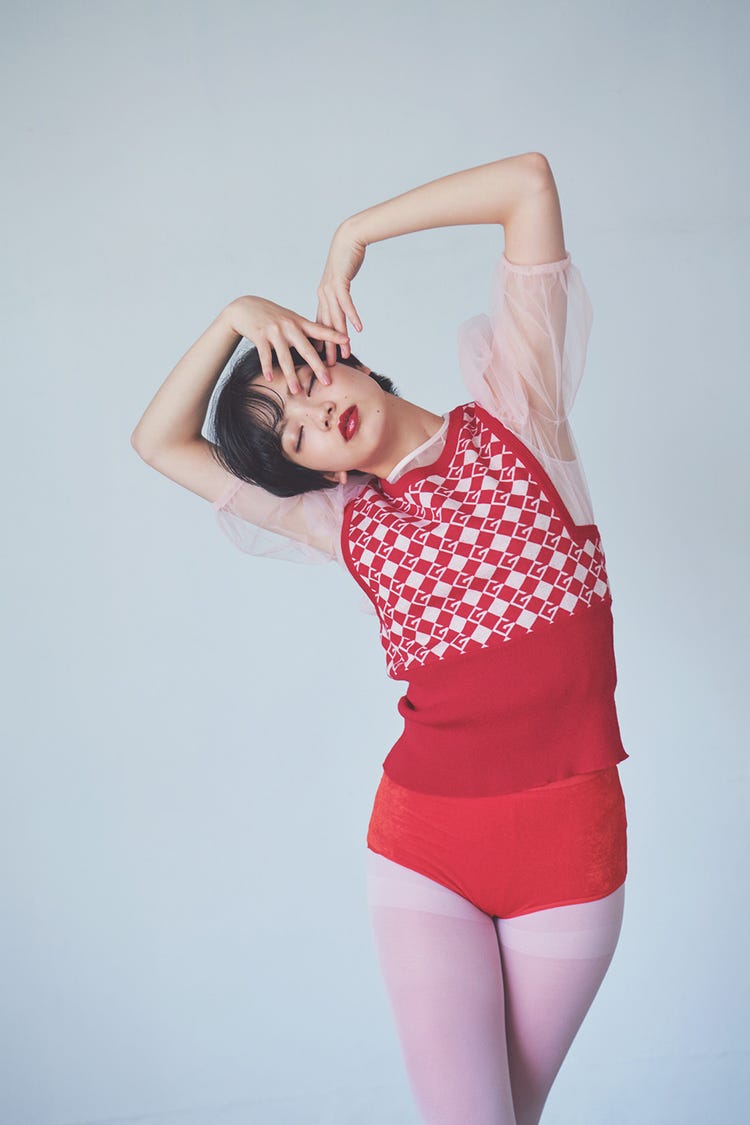 小松菜奈 レオタードで美脚披露 恋愛観にも迫る モデルプレス 小松菜奈 レオタードで美脚披露 恋愛観にも迫る モデルプレス