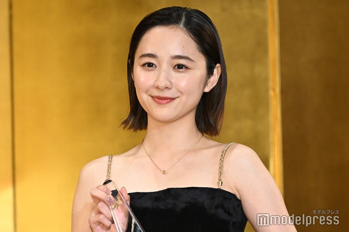 堀田真由(C)モデルプレス