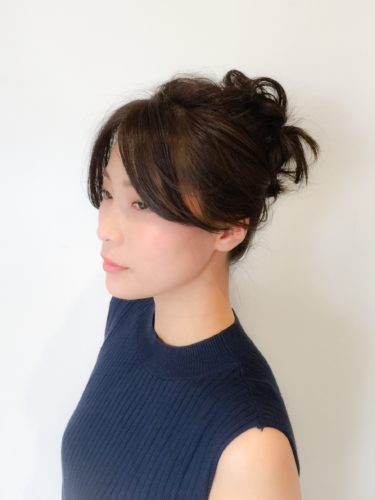 夏は涼しげなヘアアレンジで垢抜けを叶える ミディアムさん向けの簡単スタイル集 モデルプレス