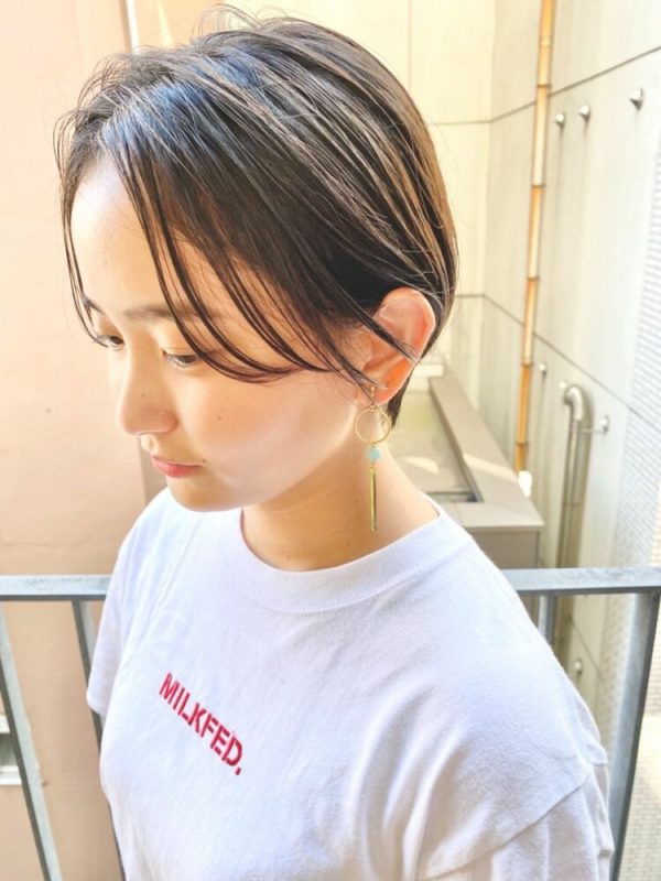 丸顔さんに似合うセンター分けショート15選 スタイリングしやすいヘアスタイル モデルプレス 丸顔さんに似合うセンター分けショート15選 スタイリングしやすいヘアスタイル モデルプレス