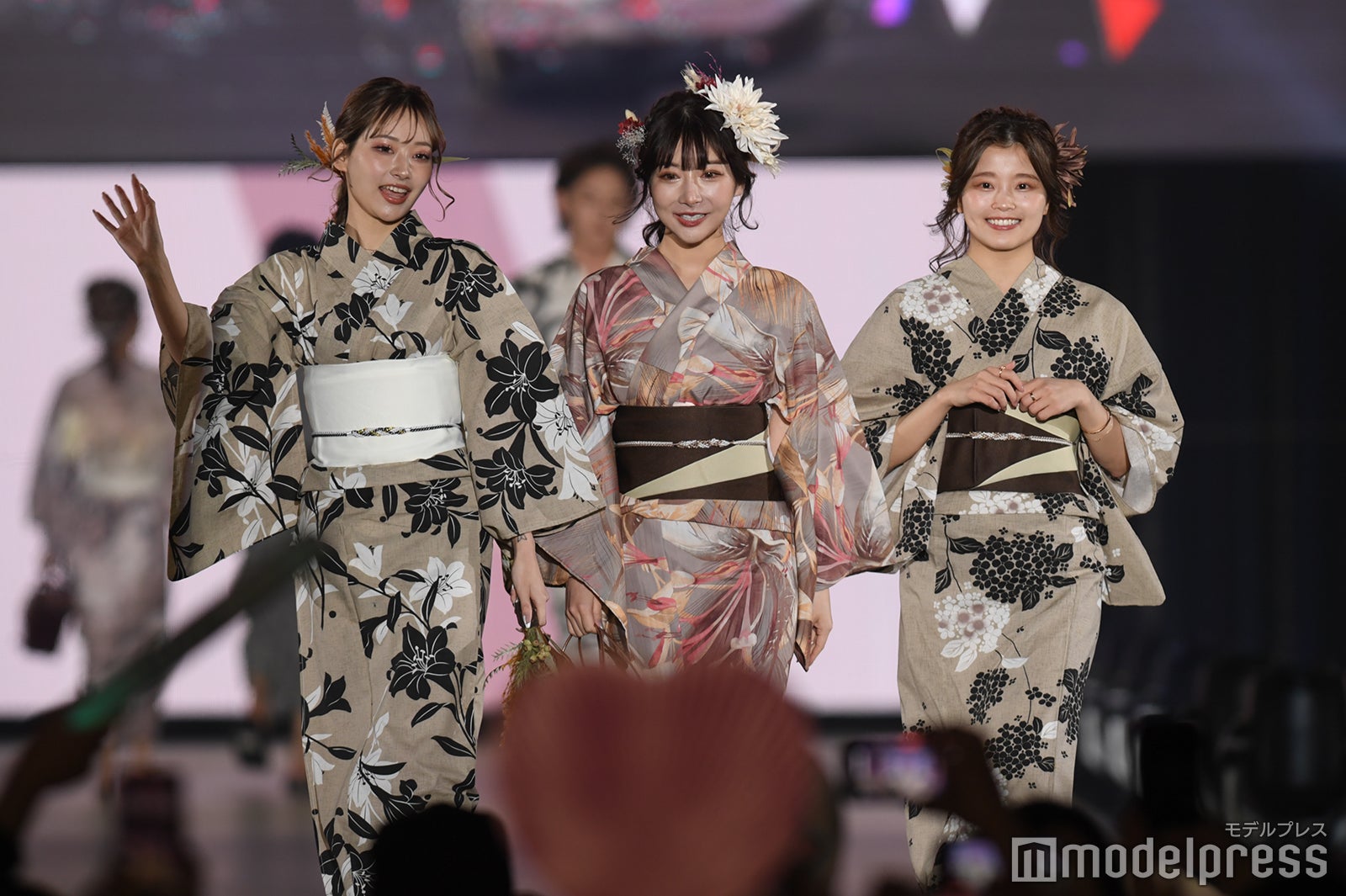 （C）モデルプレス