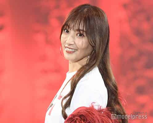 熊田曜子、引き締まった腹筋&美脚披露 “魅せ方のコツ”明かし共演者驚き【サツコレ2025A/W】