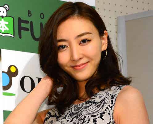 大胆かつ妖艶な“謎の美女”渡辺さん、“うっかり”発言連発でスタッフ大慌て