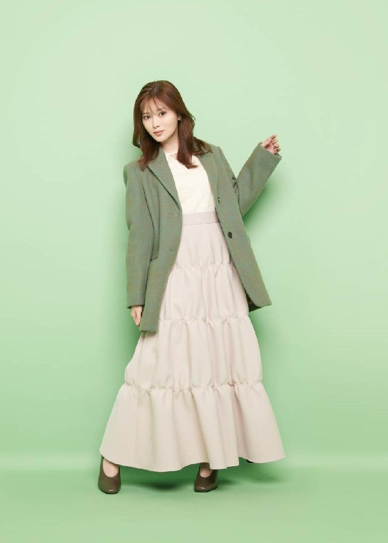 白石麻衣（アザーカット）／撮影：新田桂一