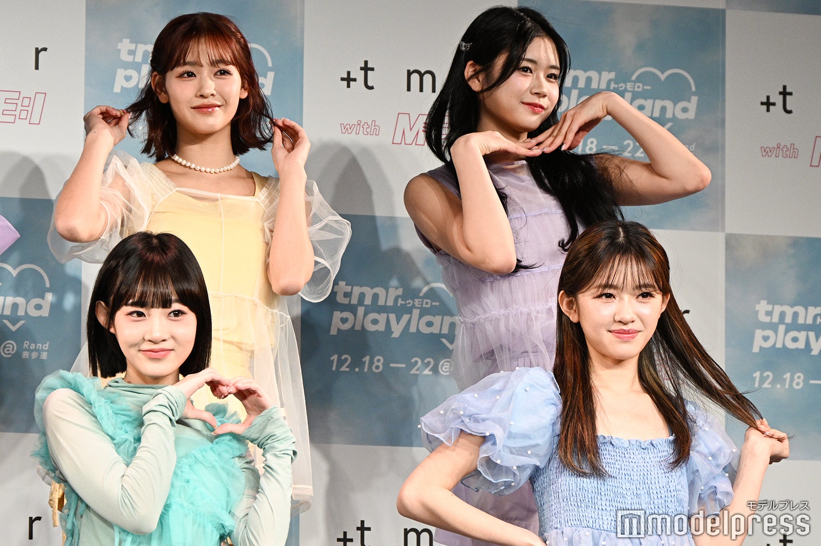 （後列）RAN（石井蘭）、KOKONA（佐々木心菜）、（前列）SHIZUKU（飯田栞月）、COCORO（加藤心）（C）モデルプレス