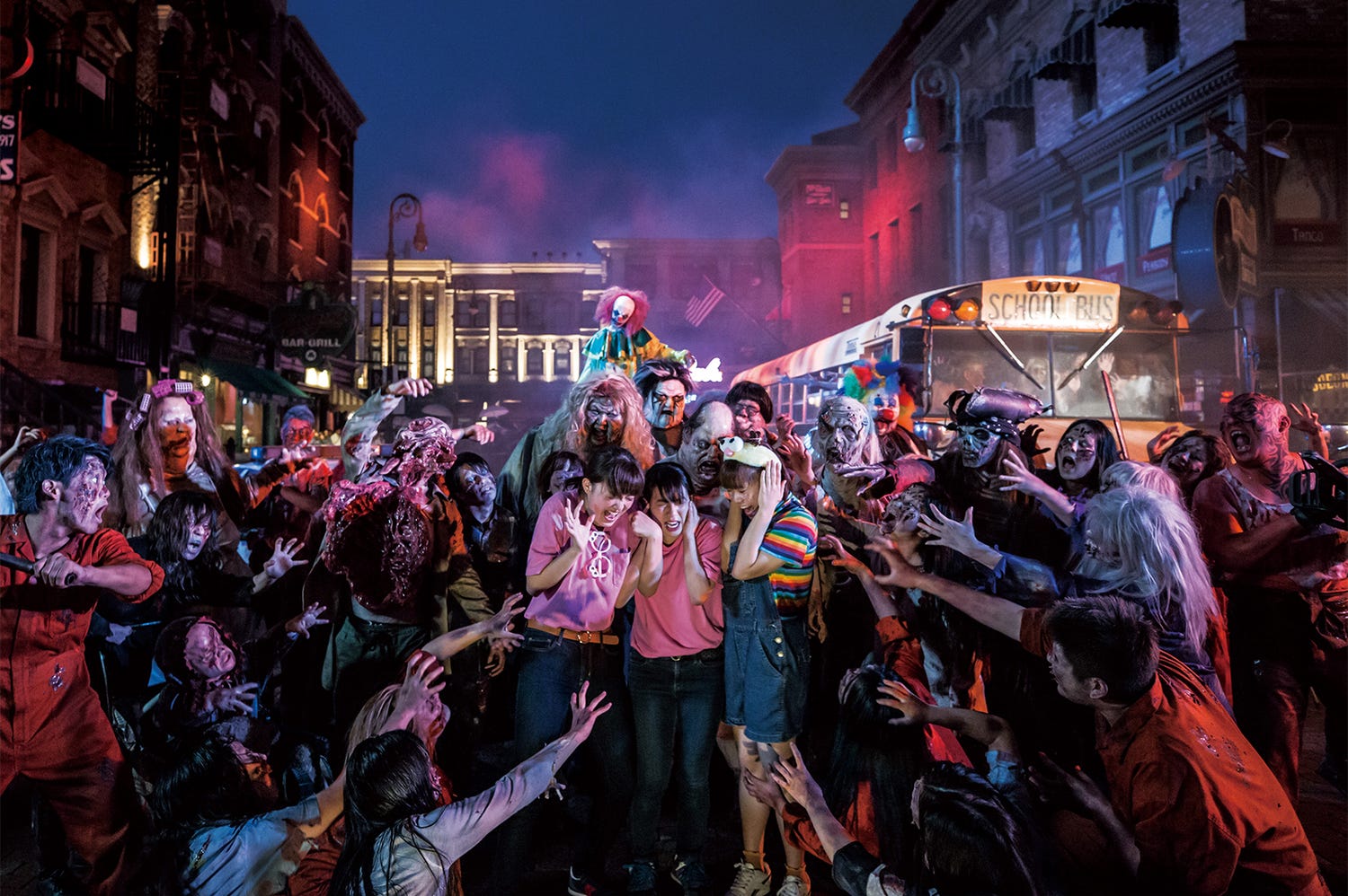 USJ、史上最恐ハロウィン幕開け ゾンビ大量発生で絶叫&パニック状態に「恐くておかしくなっちゃいそう」