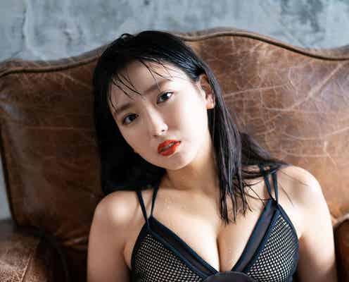 沢口愛華、濡れ肌際立つ美バストに釘付け