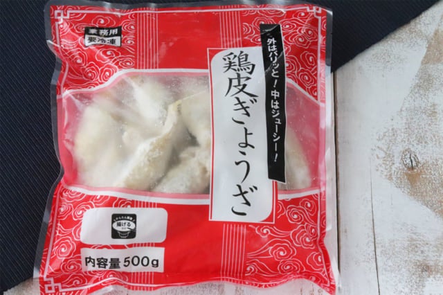 鶏皮ぎょうざパッケージ