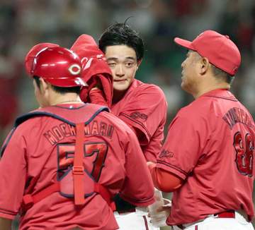 広島・新井監督「勝つところをお見せできなくて申し訳ない」 岡本6回3失点力投も「攻め方、入り方を変えるべきだった」