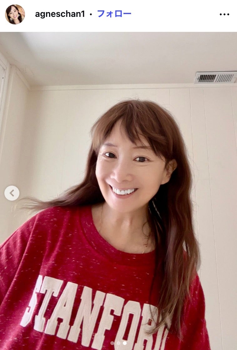 アグネス・チャン、ミニスカ×ブーツコーデでスラリ美脚「永遠に美しい」「脚のライン綺麗」と反響