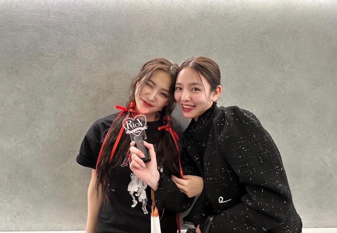 横田真悠“親友”Red Velvetイェリのライブ観覧 密着2ショットにファン歓喜「最高」「2人が友達の世界に感謝」