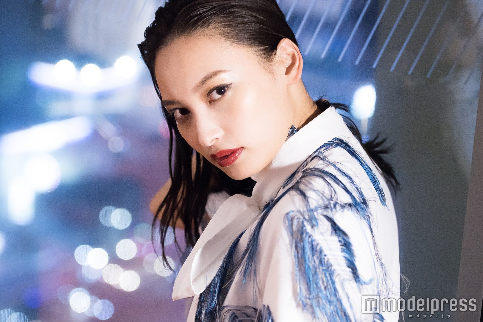 大政絢、圧倒的美貌が台湾の夜にきらめく　2017年のプライベートはどうだった？モデルプレスインタビュー