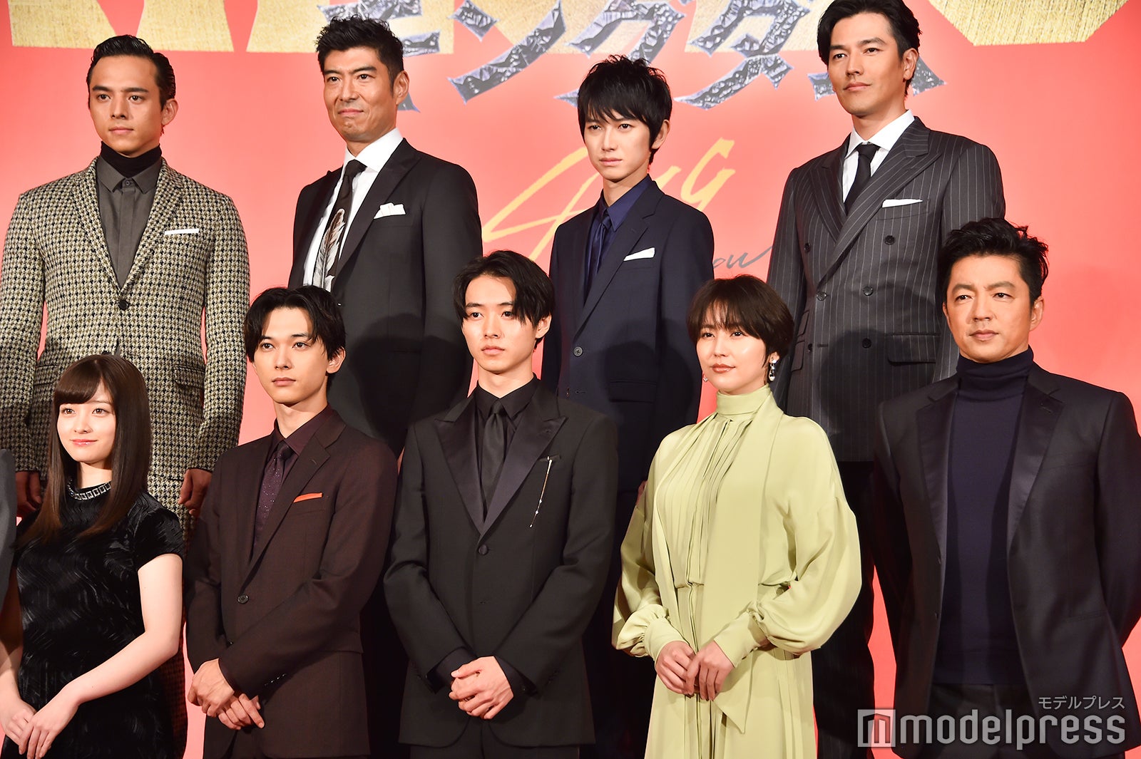 （後列左から）満島真之介、高嶋政宏、本郷奏多、要潤（前列左から）橋本環奈、吉沢亮、山崎賢人、長澤まさみ、大沢たかお／映画『キングダム』製作報告会見 （C）モデルプレス