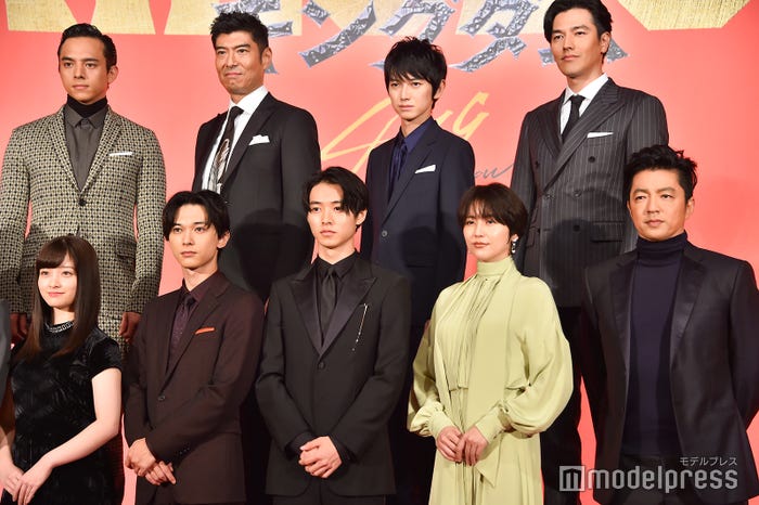 (後列左から)満島真之介、高嶋政宏、本郷奏多、要潤(前列左から)橋本環奈、吉沢亮、山崎賢人、長澤まさみ、大沢たかお(C)モデルプレス