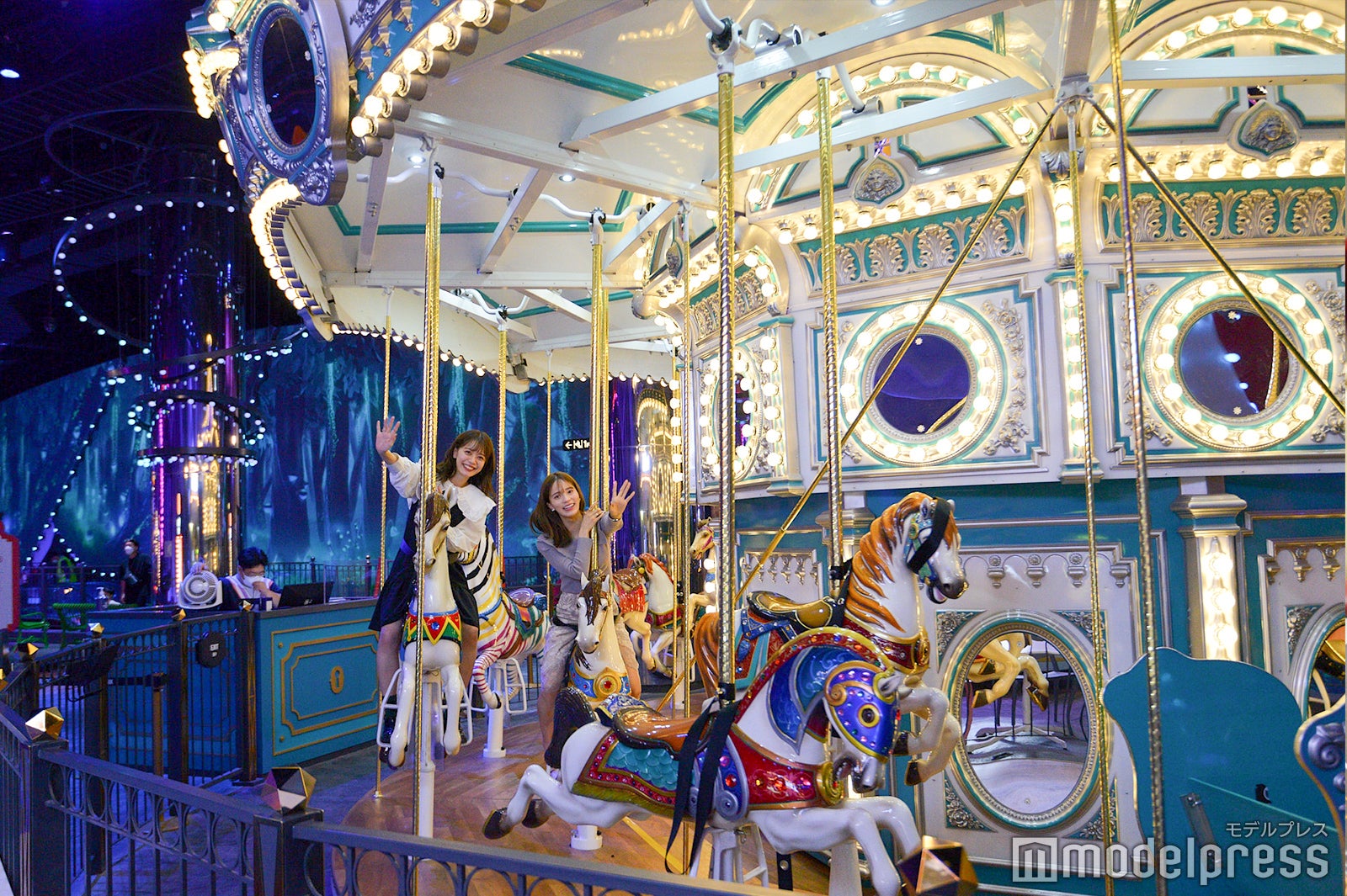 メリーゴーランド（C）モデルプレス