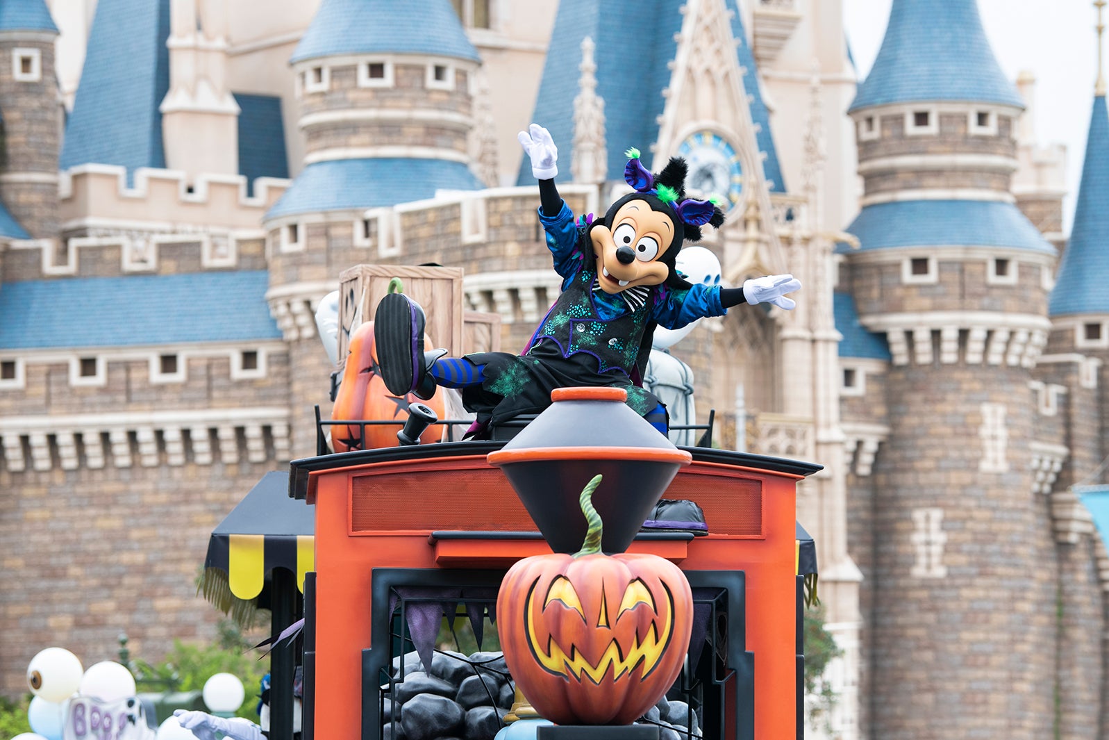 「スプーキー“Boo！”パレード」（C）Disney
