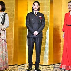 モデルプレス - 菅田将暉・蒼井優・浜辺美波らが受賞 豪華ドレスアップで集結<第30回日刊スポーツ映画大賞>